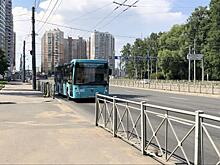 В Челябинске тестируют низкопольный автобус: большие окна и «чистый пол»