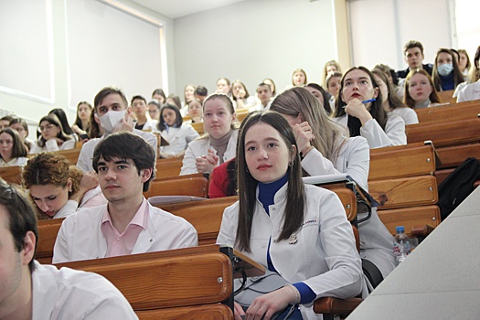 В Новосибирске число целевых квот для студентов медуниверситета выросло до 70%