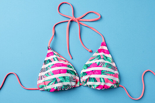 Женщинам в Барселоне разрешили купаться топлес