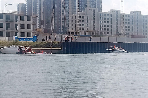 В больнице умер один из пассажиров опрокинувшейся в Петербурге лодки