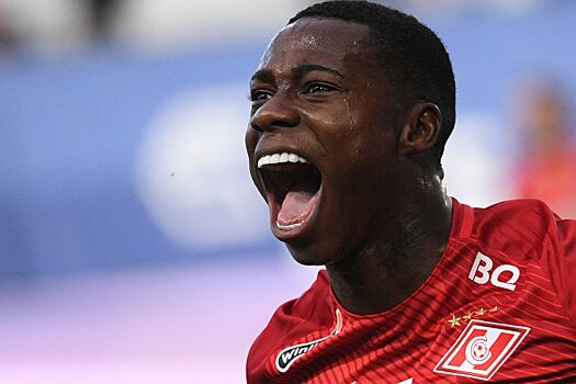 Нападающий "Спартака" Промес снялся в музыкальном клипе с флагом России