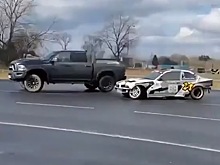 Видео: парный дрифт пикапа RAM и «трешки» BMW