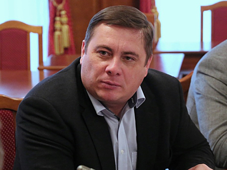 Суд освободил из-под домашнего ареста обвиняемого в мошенничестве новосибирского депутата