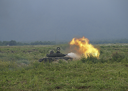Танкисты ЮВО в Южной Осетии в канун Дня танкиста уничтожили бронетехнику «противника» с помощью беспилотных систем