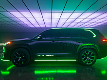 Из Lexus TX сделали станцию для геймеров