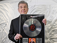 Лев Лещенко получил платиновый диск за рекорд песни «День Победы»