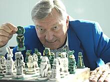 Как один мужчина заставил миллионы поверить в контакт пришельцев и древних людей