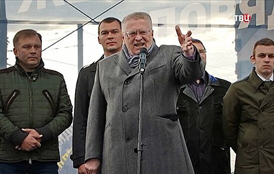 Жириновский призвал молодежь занимать активную политическую позицию