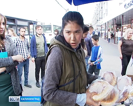 Незаконным торговцам в районе Центрального рынка выписали штрафы
