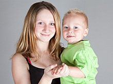 «Я тебе не мама, а сестра»: как растут дети с большой разницей в возрасте