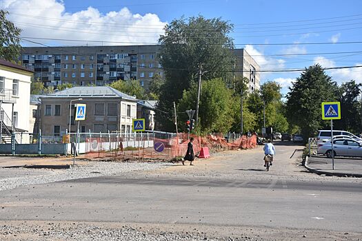 Один ремонт мешает другому на Рабочем проспекте в Костроме