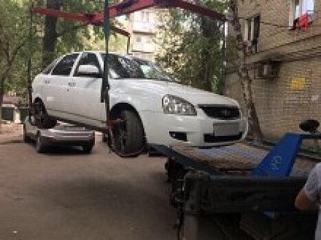 Приставы отобрали у саратовца автомобиль из-за долгов бывшего владельца