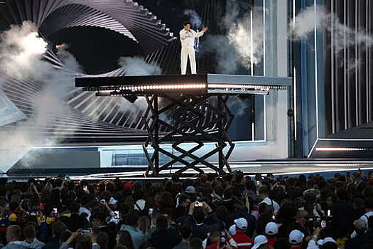 Певец Akmal' после скандала в Казахстане заявил, что Россия крепчает