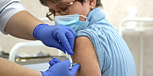 В очередь за прививкой: в России набирает обороты массовая вакцинация от COVID-19