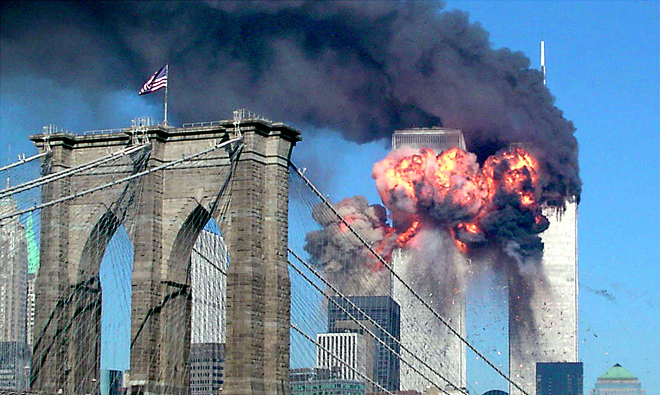   11 сентября 2001 года в США боевики-смертники захватили четыре пассажирских самолета, направив два из них на башни Всемирного торгового центра, а два других – на Пентагон. 