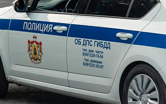 На остановке на улице Интернациональной в Рязани Mitsubishi сбил женщину