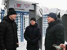В сквере Волкова смонтировали турникеты и металлодетекторы