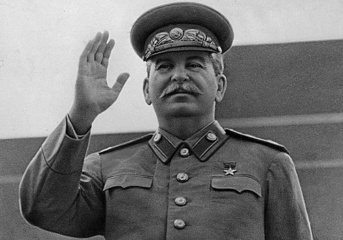 На кого Сталин заменил народных комиссаров в 1946 году