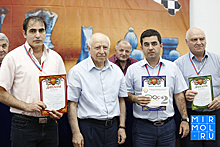 Муху Алиев вручил награды триумфаторам чемпионата Дагестана по шахматам