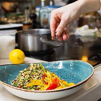Где учиться на шефа: лучшие кулинарные школы Москвы