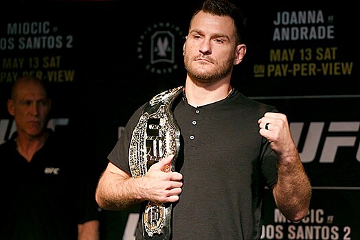 Миочич победил Нганну, Кормье защитил титул, Макдональд – чемпион Bellator