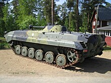 Пьяный водитель в Череповецком районе гонял по деревенским улицам на БМП