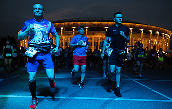 В Москве на Ночной забег зарегистрировались рекордные 9 тыс. человек