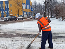 Дятлова ответила на жалобы про уборку снега в соцсетях 