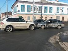 В Оренбурге в ДТП с «BMW» и «Ладой» пострадала женщина