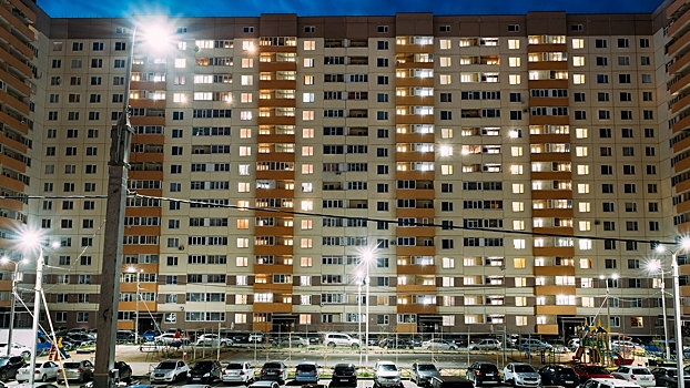 В Вологде жители многоэтажки составили число 75 из горящих окон