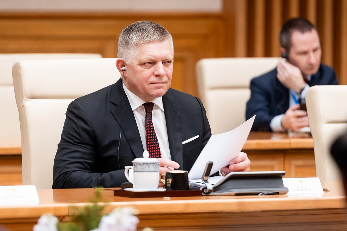 Воздушный коридор в обход Прибалтики: Польша не будет мешать визиту Фицо в Москву на 9 Мая