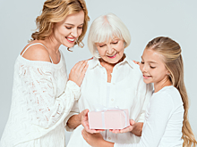 Больше 50 идей: что подарить маме на 8 марта