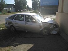 Полицейские в Марксе попали в аварию на улице имени немецкого революционера