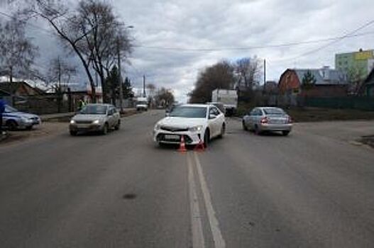 В Самаре на ул. Балаковской водитель Toyota сбил 17-летнюю девушку