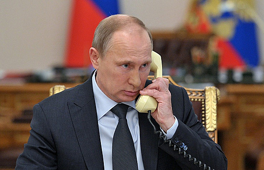Путин по телефону поздравил хоккеистов с победой на ОИ
