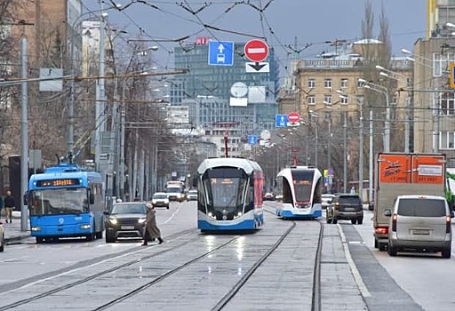 На Щербаковской отремонтировали подходы к трамвайным путям