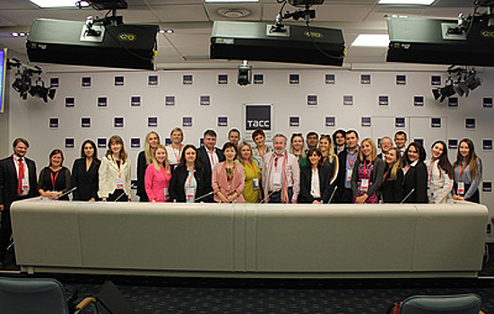 В Санкт-Петербургском РИЦ ТАСС прошла встреча журналистов зарубежных русскоязычных СМИ