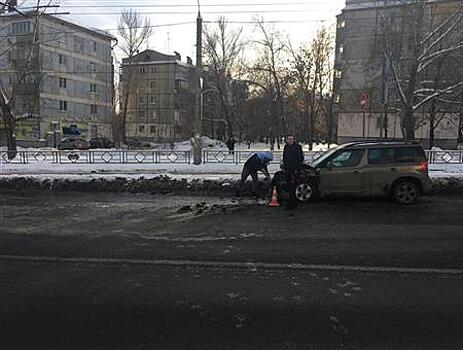 На ул. Антонова-Овсеенко при столкновении с Toyota Land Cruiser пострадал водитель Skoda