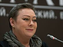 На чем ездит популярная актриса театра и кино Мария Аронова