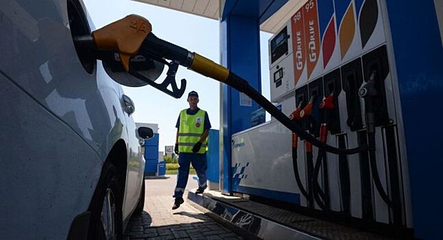 Бензин в Костроме подешевел больше, чем во всей стране