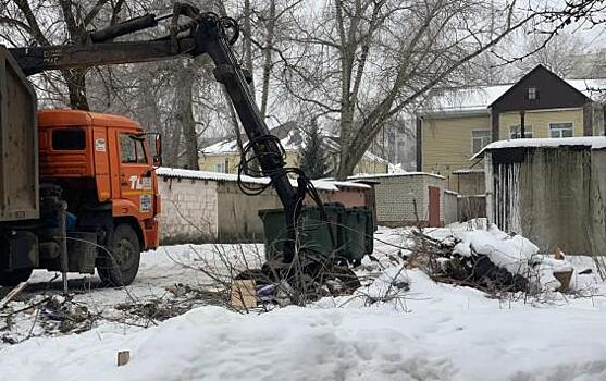 В Сеймском округе Курска ликвидировали незаконные свалки и вывезли растительные отходы