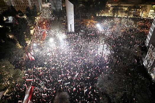 Польская оппозиция устроила протестную акцию в Варшаве