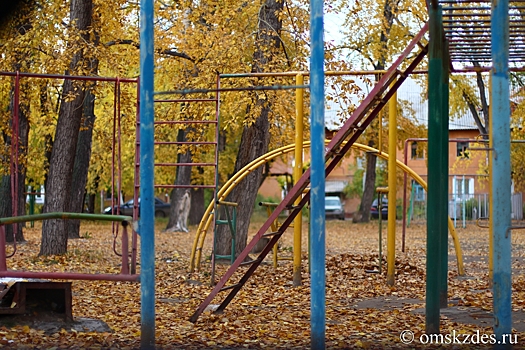 В Омске экономят на ремонте дворов