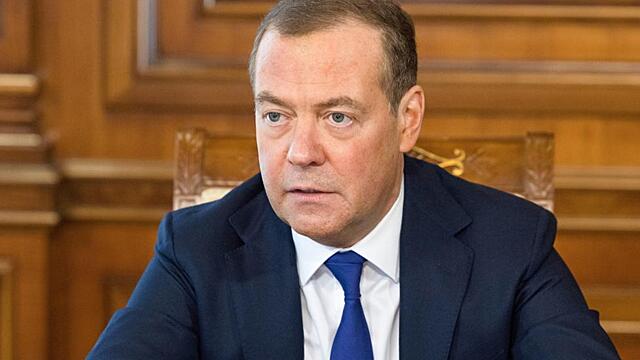 Медведев назвал Зеленского законной военной целью для России