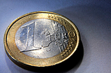 Зарплата депутатов парламента Словакии будет расти на евро в месяц