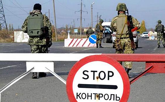 Пешком в Крым. На Украине хотят запретить перевозки на полуостров