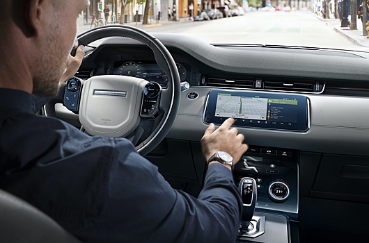 Все новые Jaguar Land Rover будут обновляться «по воздуху»
