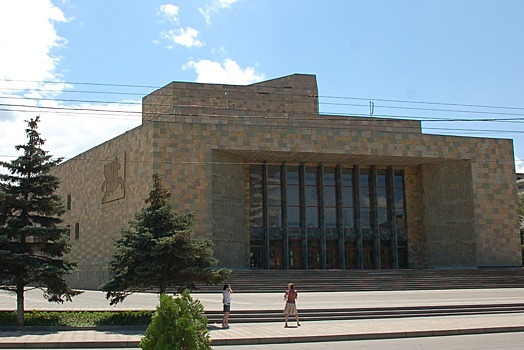 Всероссийский фестиваль проведут к 100-летию Русского драмтеатра в Дагестане