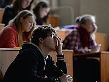 Рособрнадзор запретил принимать студентов в два вуза