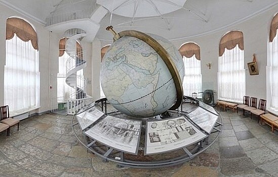 Кунсткамера оцифрует глобус-планетарий XVII века
